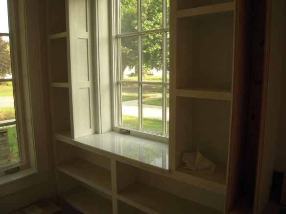 5-marble-bookcase-top